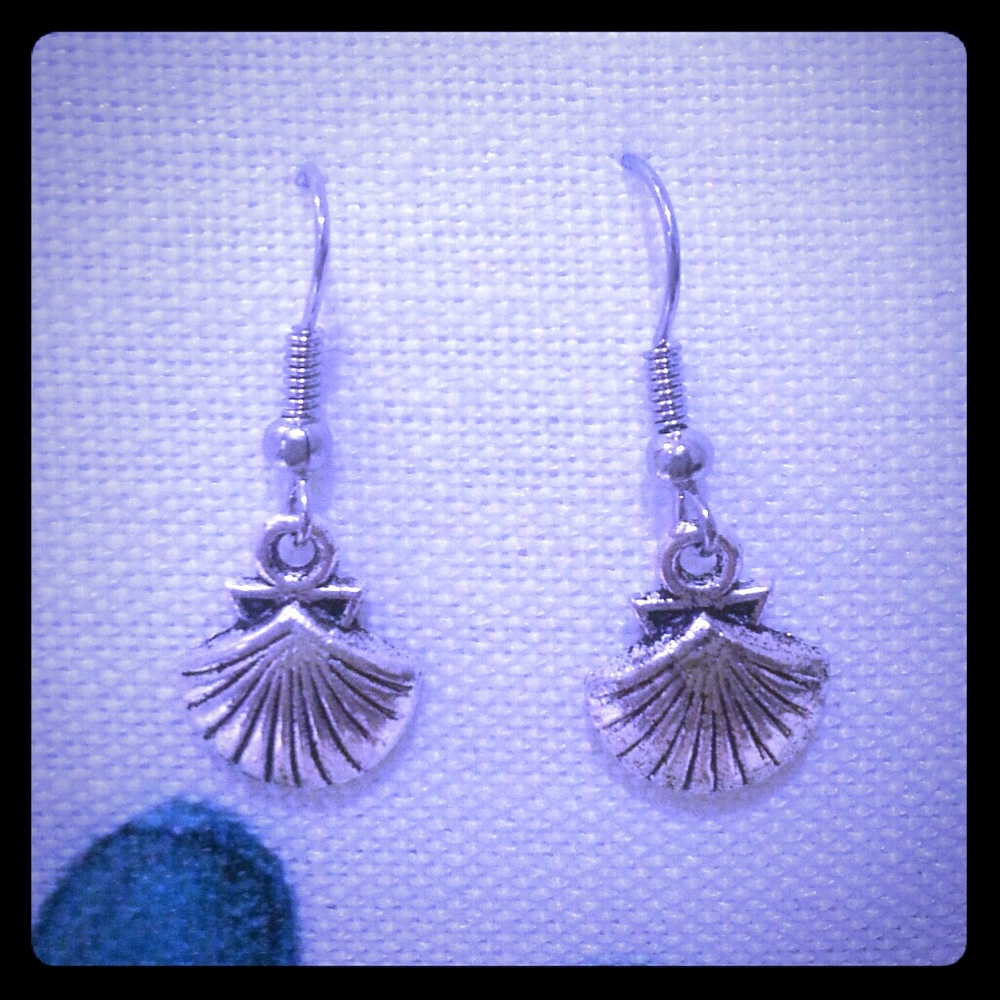 3 for $15 Silver shell earrings. FREE gift incl.
